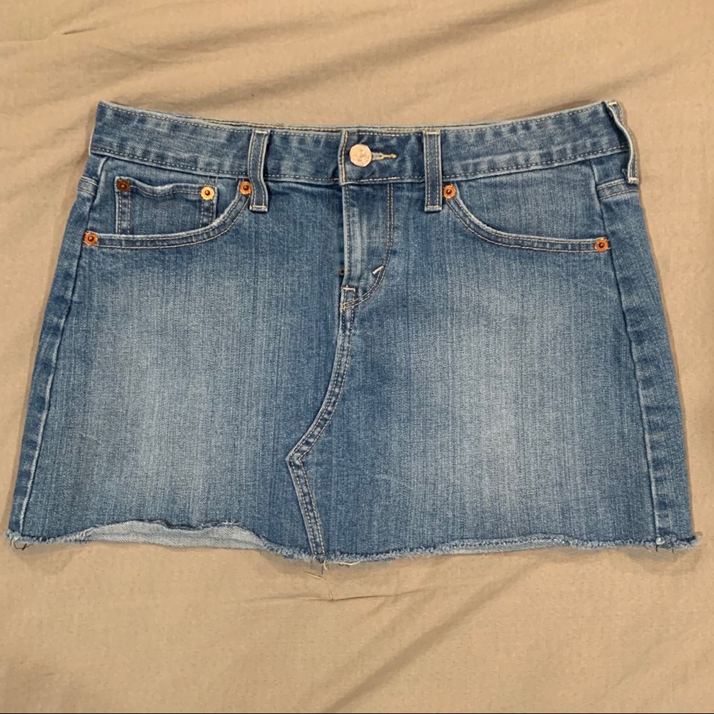 EUC LEVI’s Jeans Jean Skirt sz 4